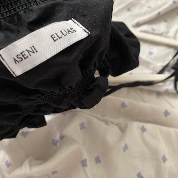 Aseni Eluas ruched crop tank top in black - Picture 4 of 4